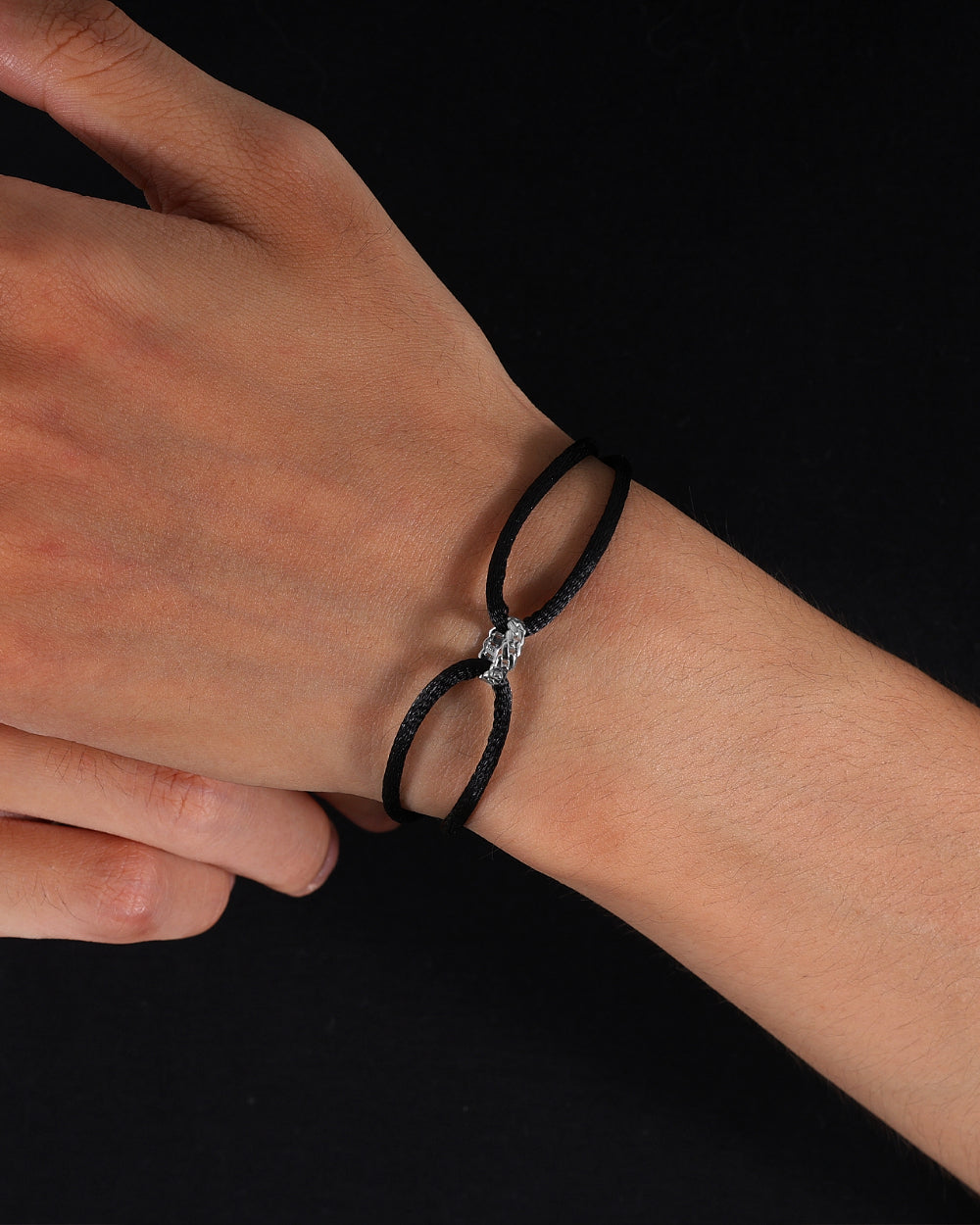 CUBAN RING CORD BRACELET.