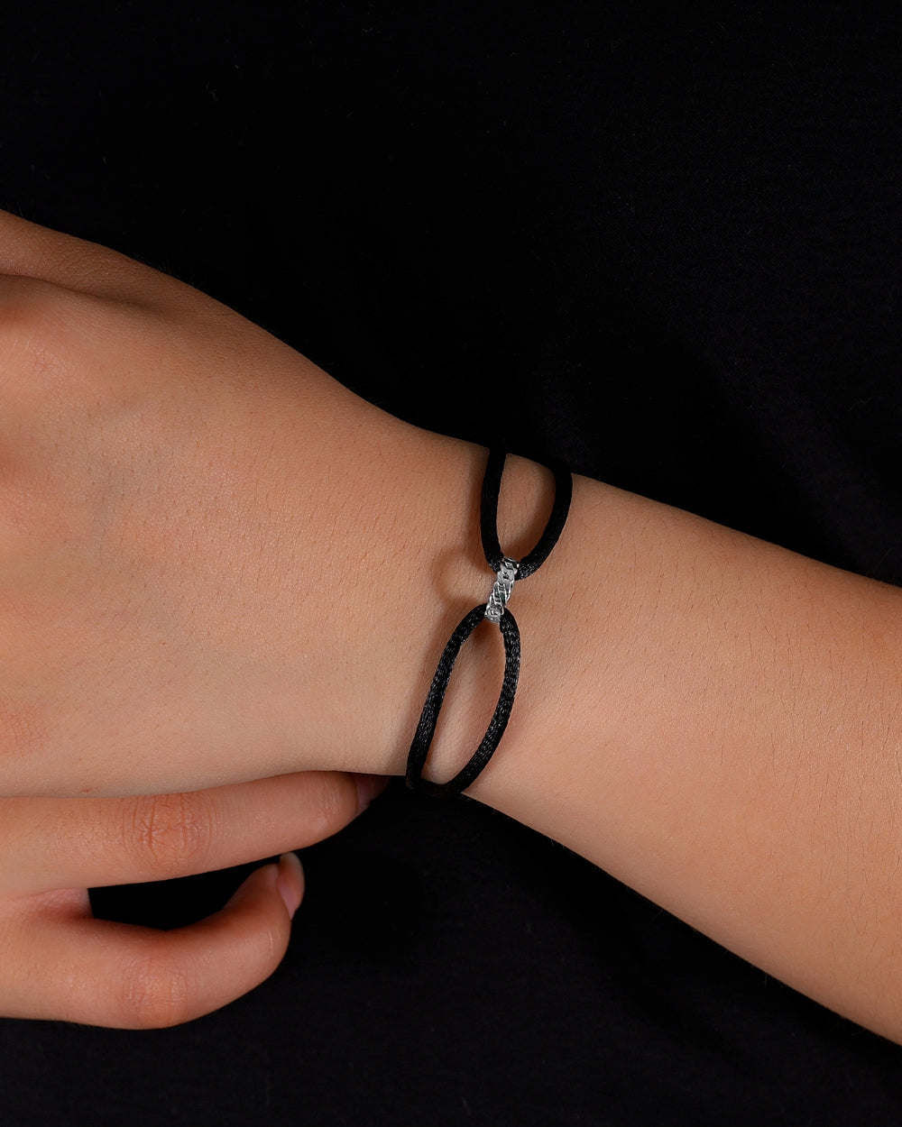 CUBAN RING CORD BRACELET.
